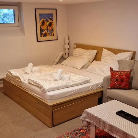 Kreuzberg Zentral - 7 Betten Bis 11 Personen - Genial Fuer Grosse Gruppen *