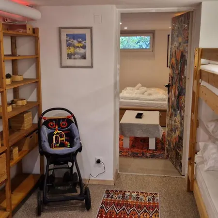 Apartment Kreuzberg Zentral - 7 Betten Bis 11 Personen - Genial Fuer Grosse Gruppen *