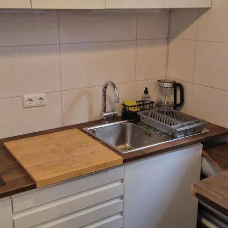 Kreuzberg Zentral - 7 Betten Bis 11 Personen - Genial Fuer Grosse Gruppen ברלין